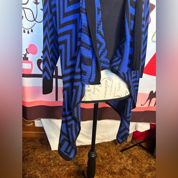 Allison Brittney Blue Black Chevron Asymmetrical Cardigan Wrap Sweater Kimono​ - Picture 3 of 6